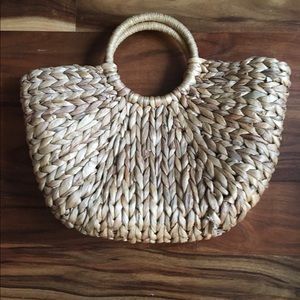 Woven straw tote